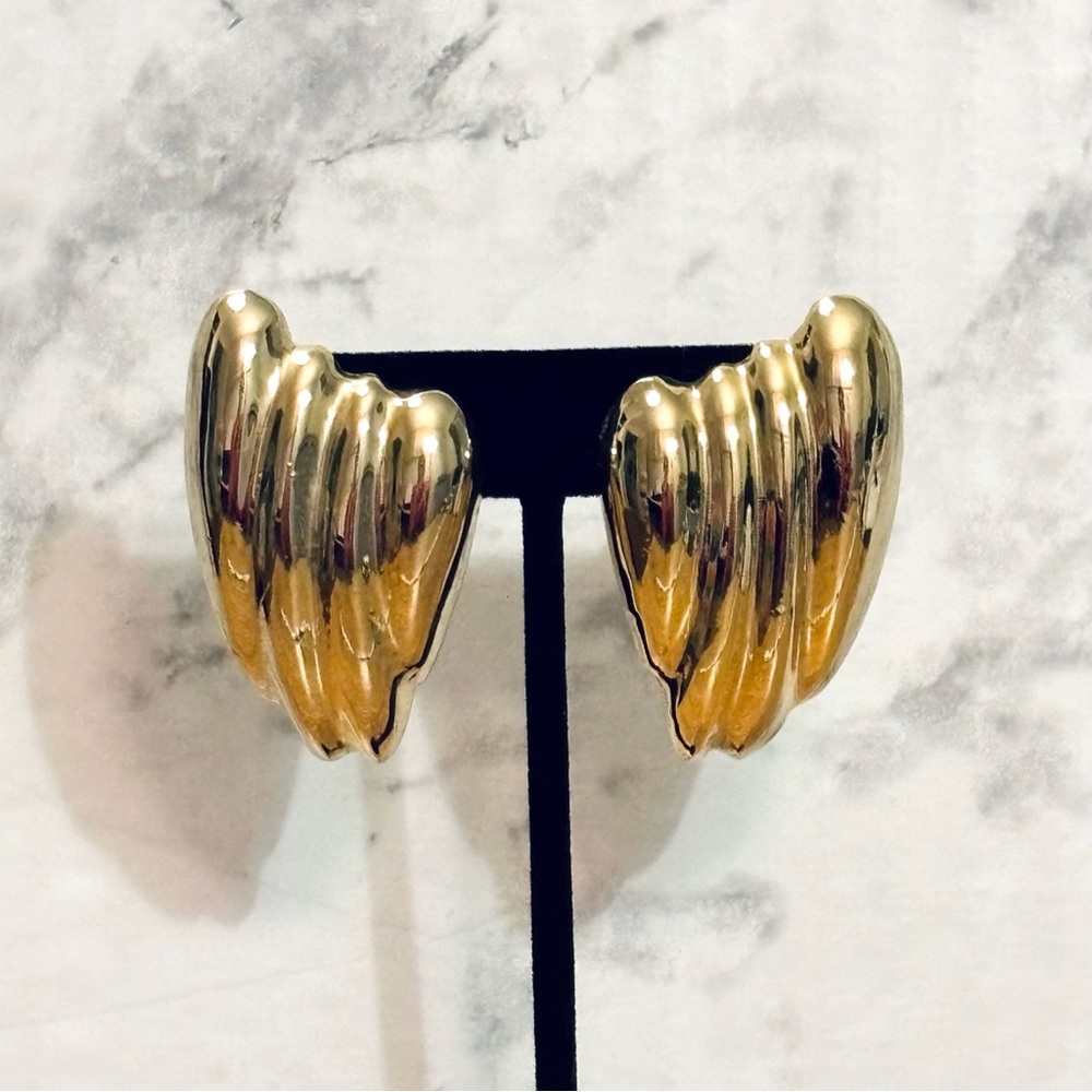 Vintage 1980s Gold Tone Chunky Clip-On Earrings